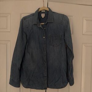 J.Crew Perfect Fit Chambray Button Down Shirt